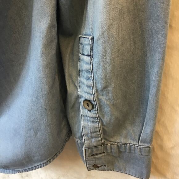 Red Tulips Blue 3/4 Button Up Long Sleeve Shirt - Picture 10 of 10